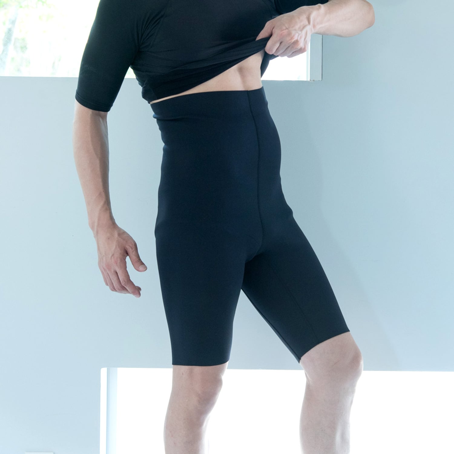 AIR SKIN（エアースキン）ブラックメタリックス ショートパンツ メンズ