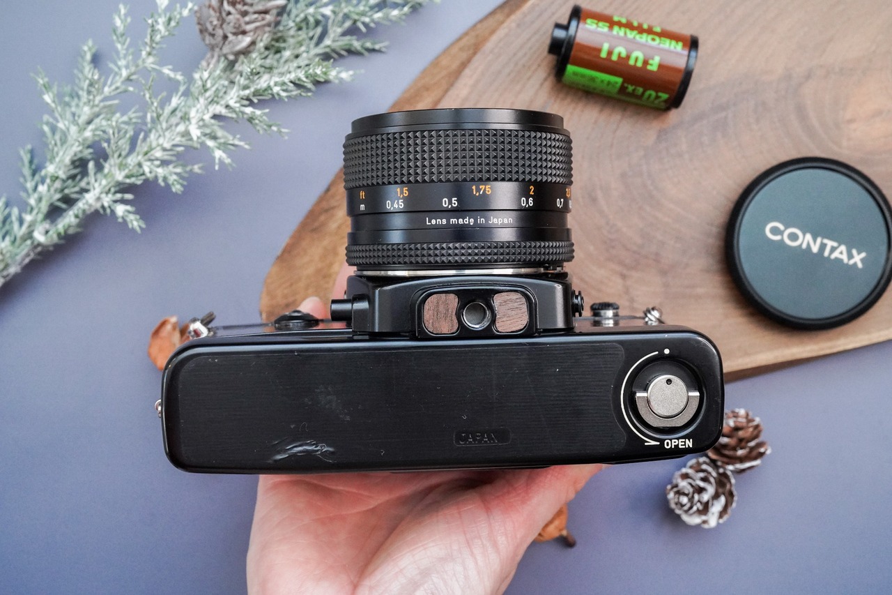 Claro Walnut クラロウォルナット CONTAX 137 MD Quartz