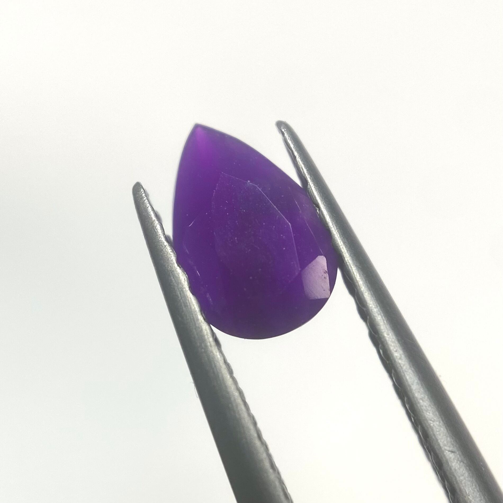 レアなルース スギライト