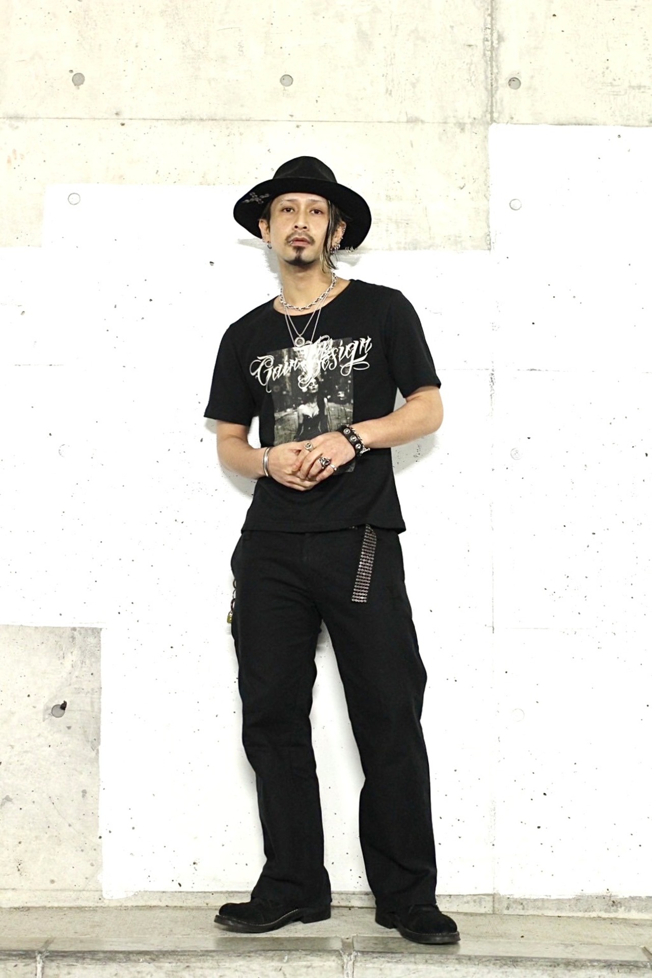 Done Graphic Slim Fit Tee