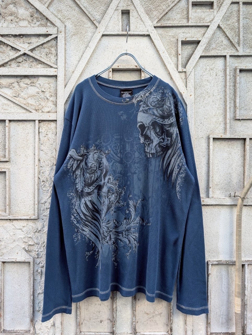 "NO BOUNDARIES" skull thermal