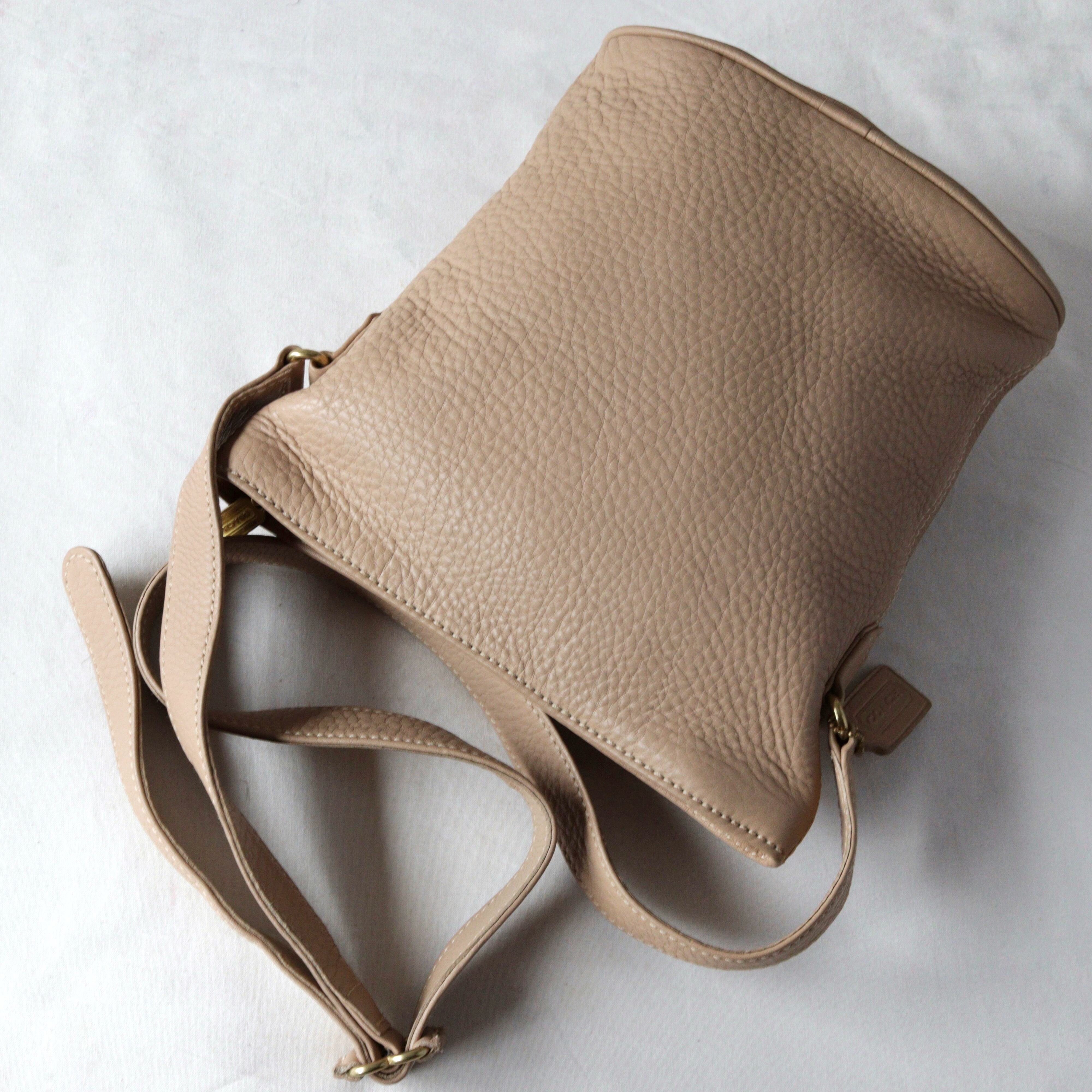 RARE VINTAGE COACH (OLD COACH オールドコーチ) SONOMA SMALL BUCKET ZIP IN WHEAT