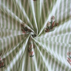 ブロックプリント生地【50cm単位】インド綿 片耳デザイン付き ストライプ/花柄 白×グリーン×オレンジ #56726-WT2