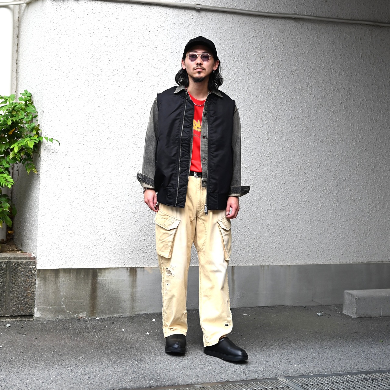 The DUFFER N NEPHEWS / CUT OFF FLIGHT VEST