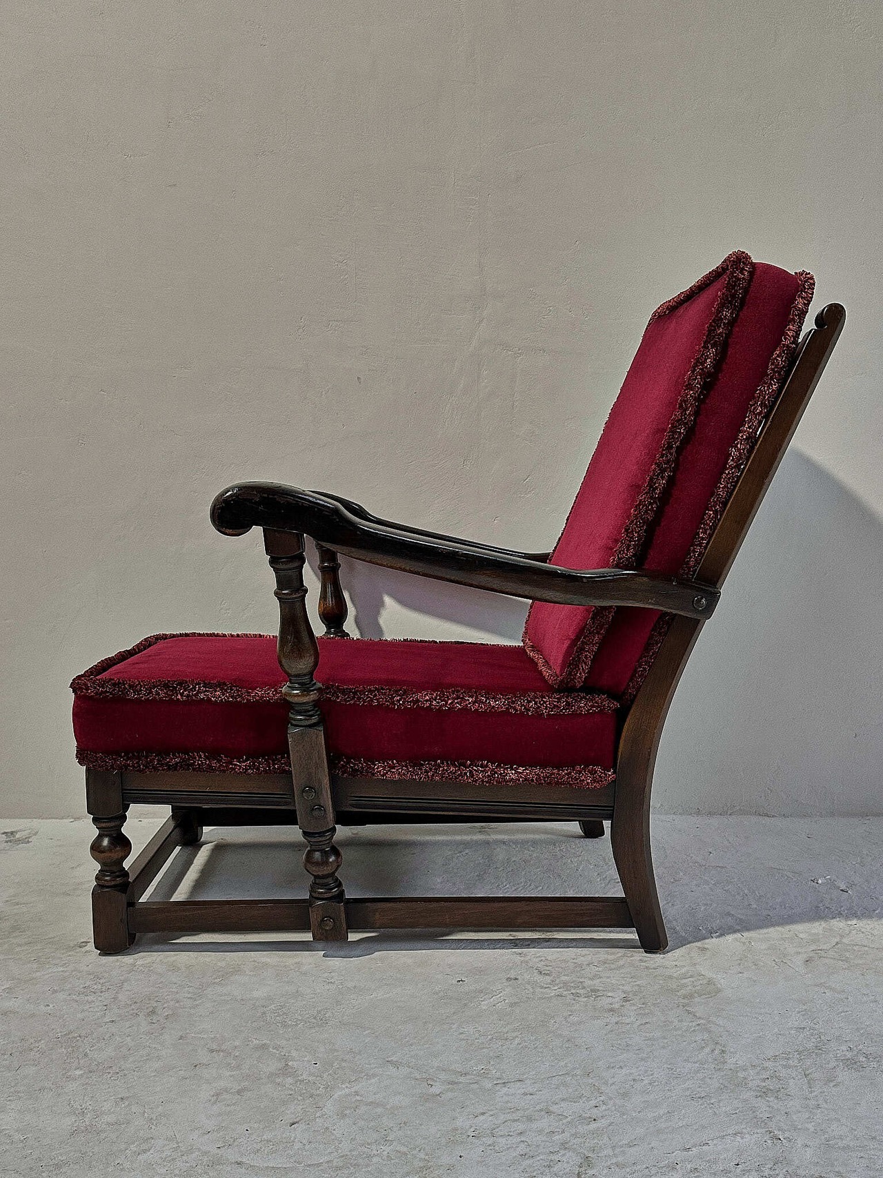 ERCOL アーコール シックな佇まいのイージーチェア