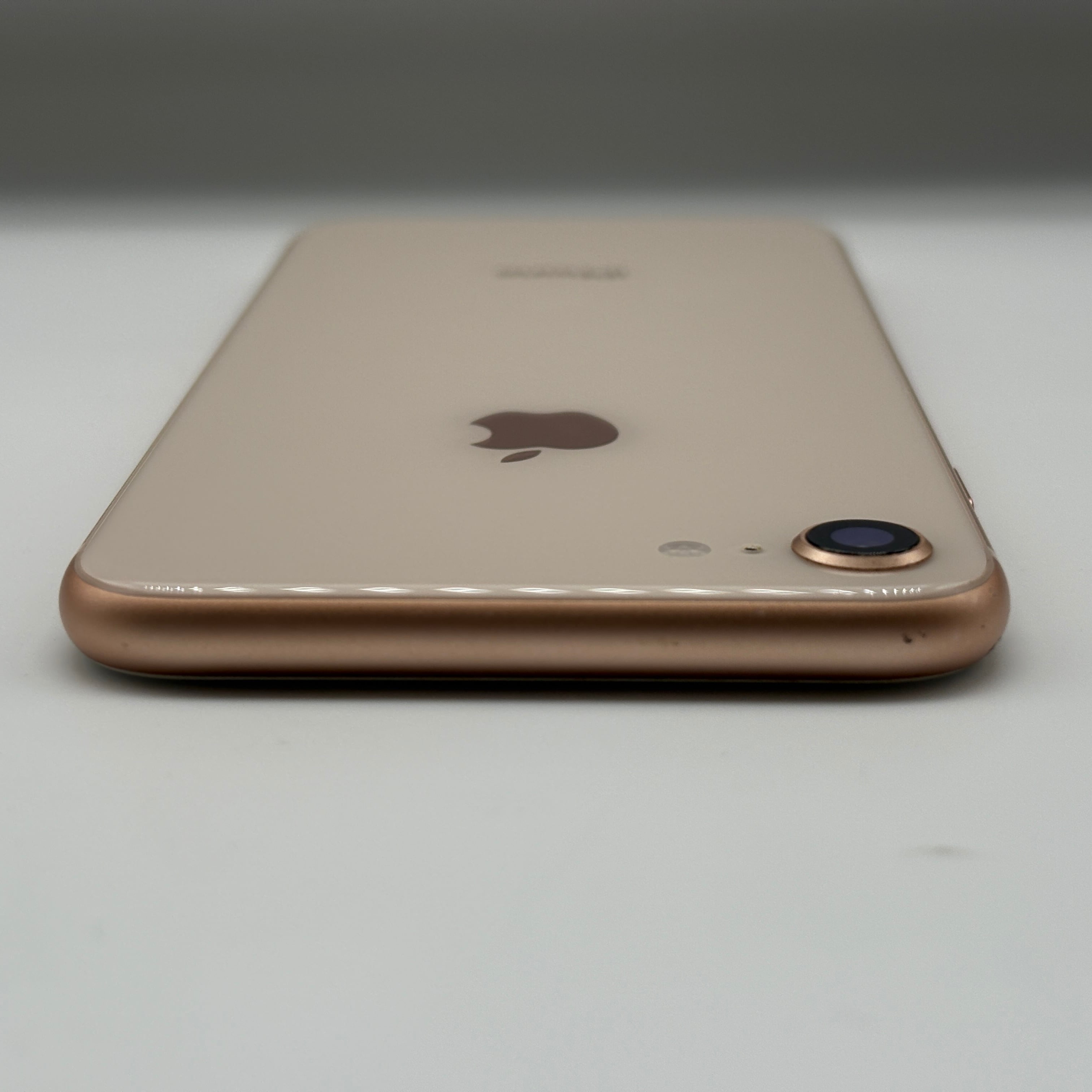 iPhone8 64GB ゴールド アイフォン本体 SIMフリー SIMロック解除済み