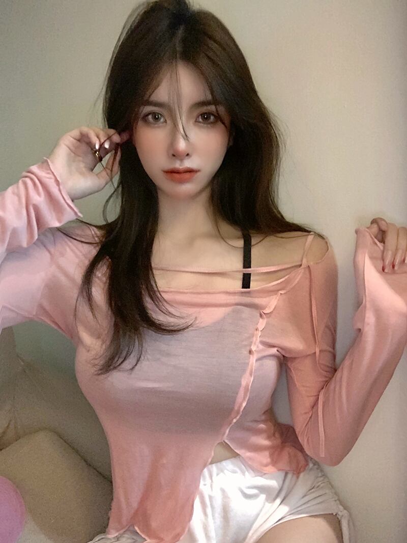 Tシャツ サマー薄手スタイルショートトップス ロング 夏物 ピュア ブラックストロベリース76717903570