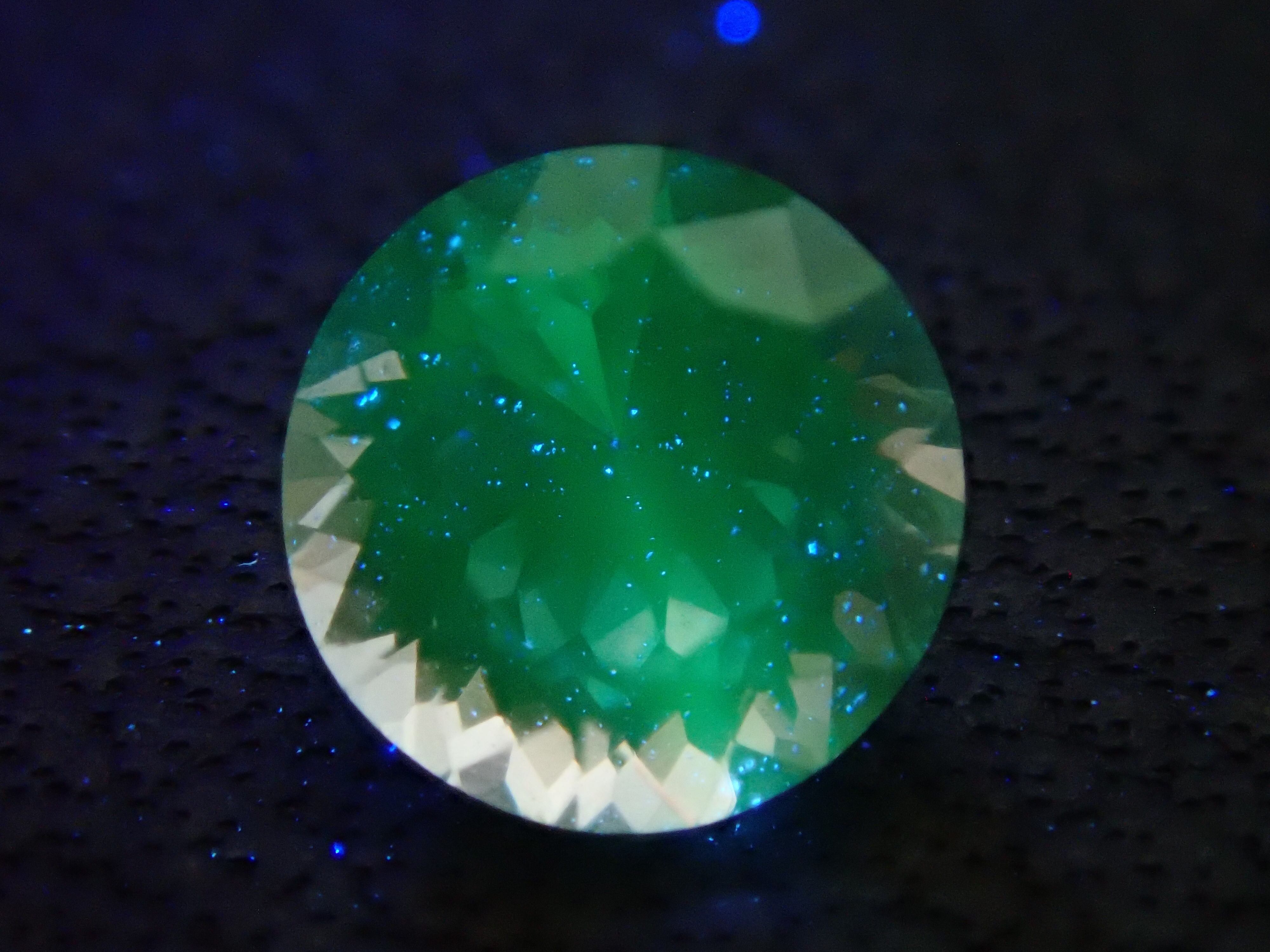 タンザニア産パープルスピネル 0.436ct