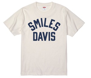 SMILES DAVIS Tシャツ（バニラホワイト）