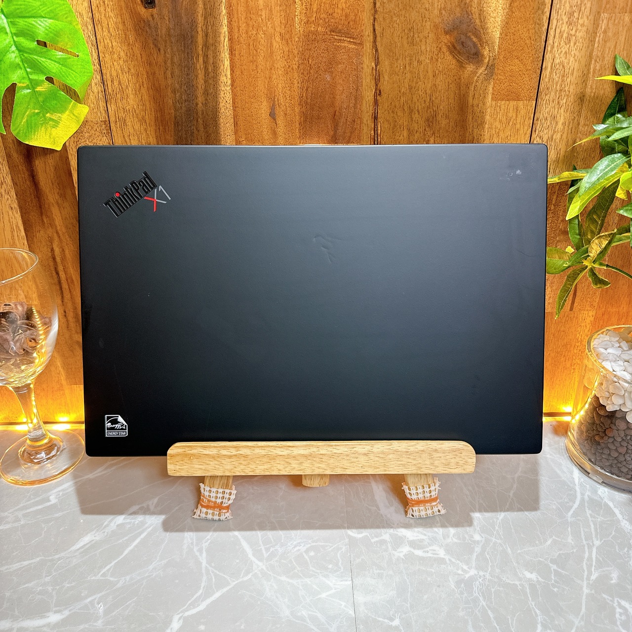 2020年式/Lenovo ThinkPadX1Carbon/最高峰i7第10世代/メモリ16GB/タッチパネル/ノートパソコン