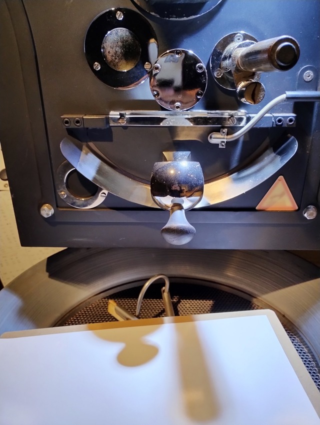 ベトナム　ラムドン省ダラット　Lanさんのイエローカツアイ・ナチュラル（中煎り）[コーヒー豆:200g]