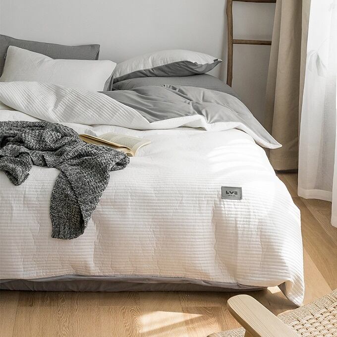 一部予約 Calvin Klein 掛け布団 Coverlet USクイーンサイズ asakusa