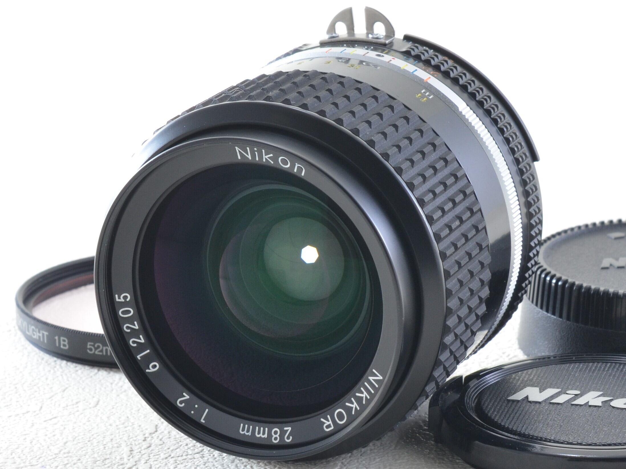 Nikon Ai Nikkor 28mm f2 極美品　元箱、取説付き
