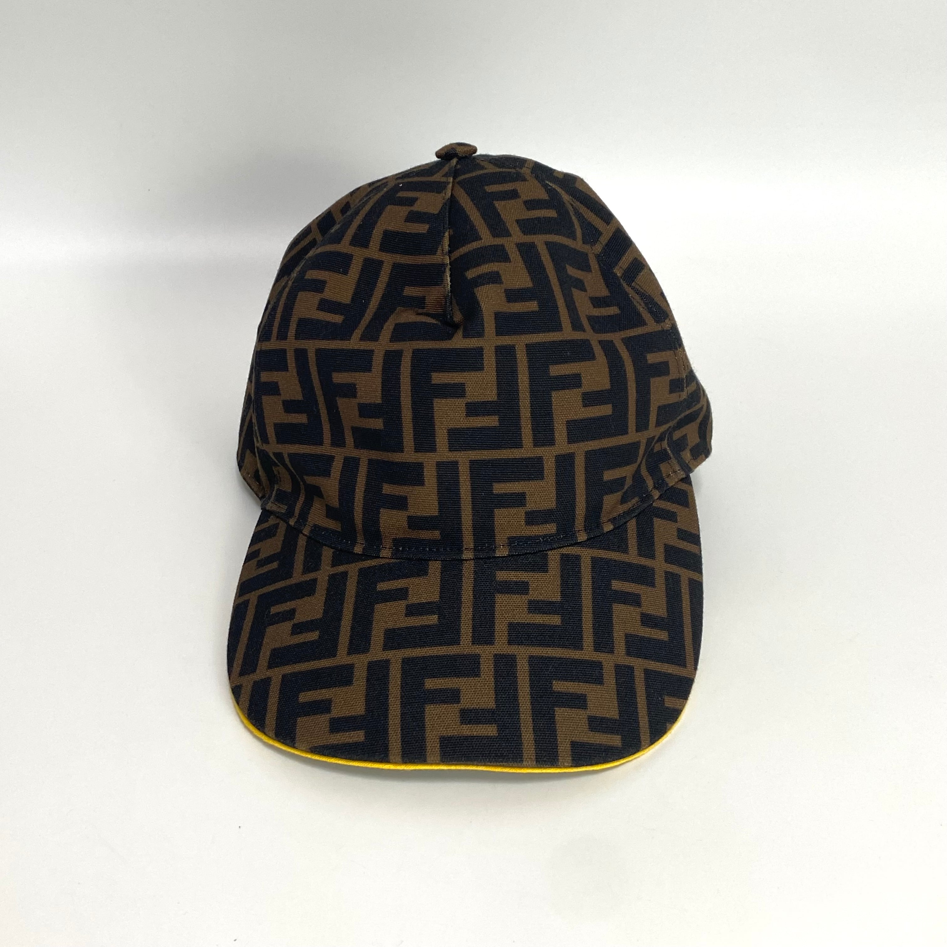 ○FENDI フェンディ ズッカ柄 キャップ ブラウン 11613-202310 | rean