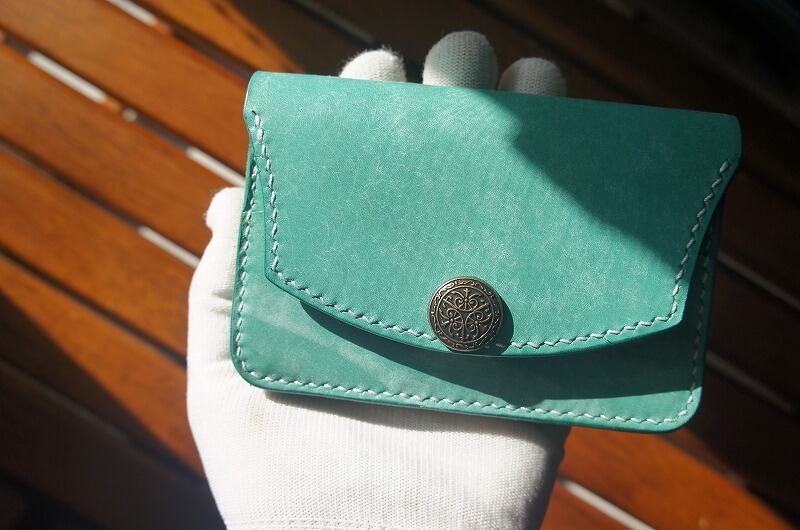 マヤベリーのミニトラッカーウォレット【アクア】｜手作り革財布と革