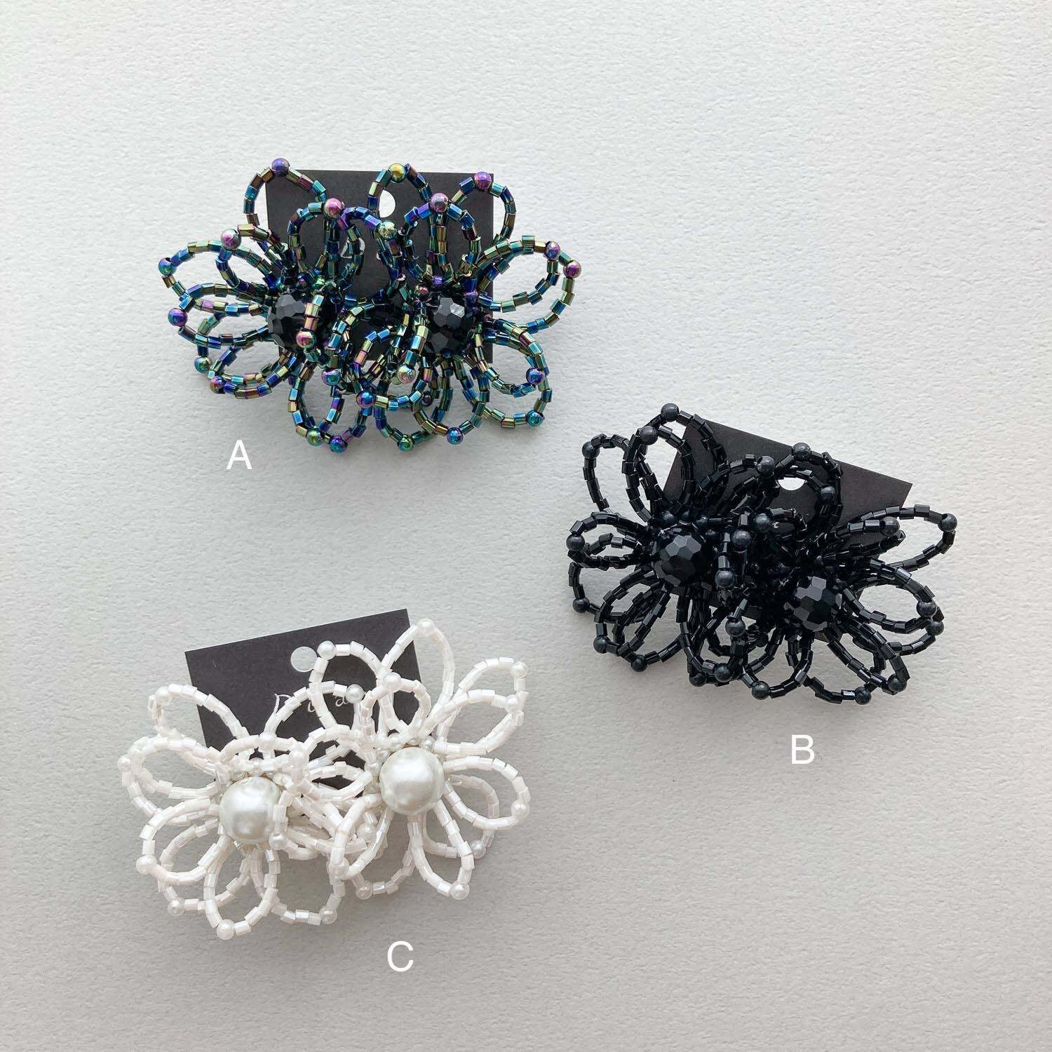 Duaオリジナル ビーズフラワーパーツのぴたっと〈ピアス/イヤリング