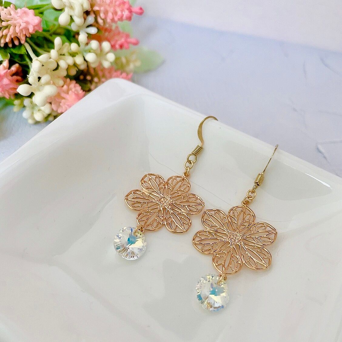 カラフルなお花の鉱石アクセサリー | mihoron☆orion