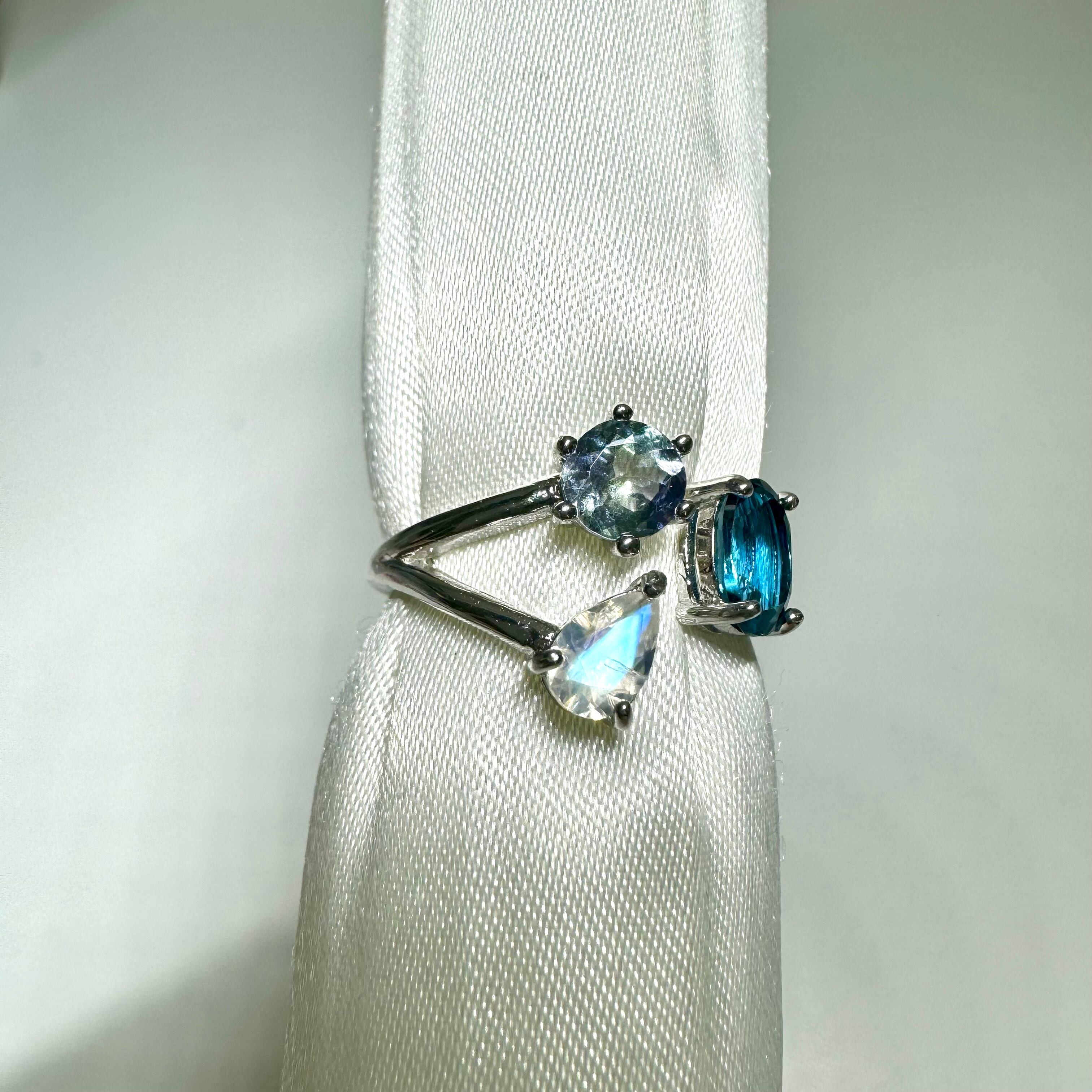 ♦︎ロンドン・ゾイサイト・アンラブ ♦︎