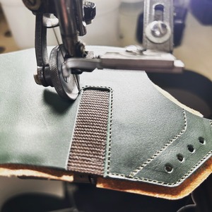 ベビーシューズ　“HIKARI”