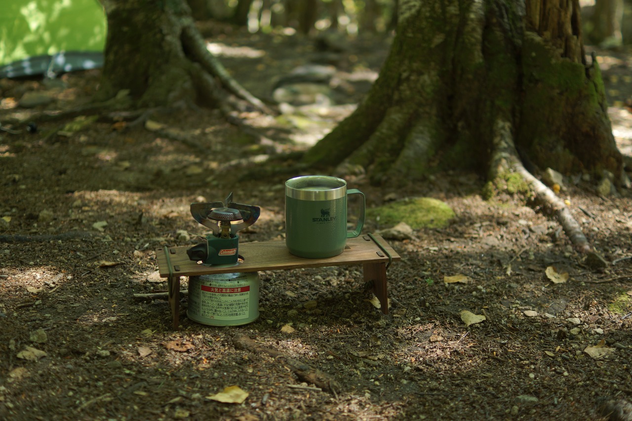 コンパクトテーブル（ウォールナット、レッドオーク）