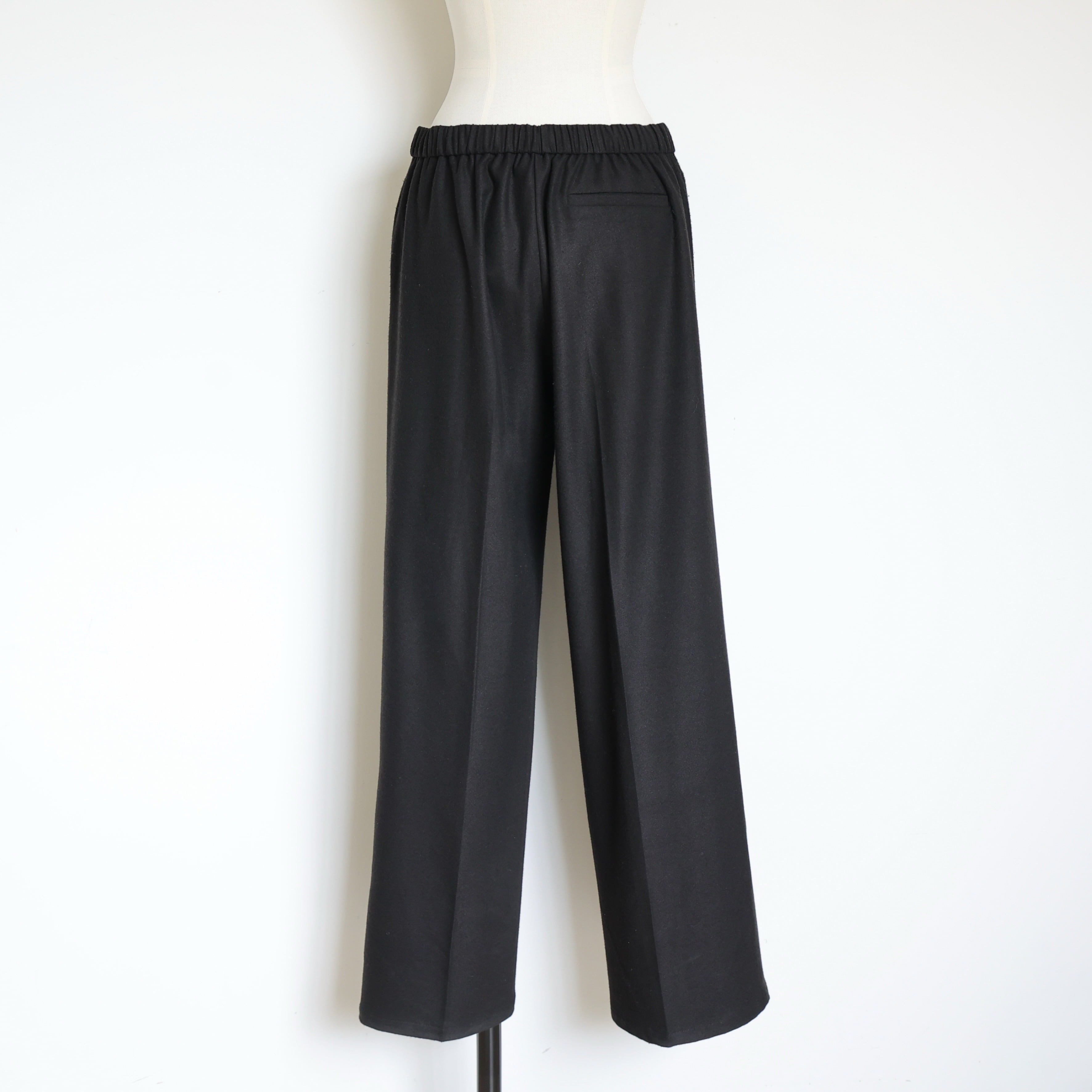 GPB-310a Tuck Straight Slacks | gypsohila