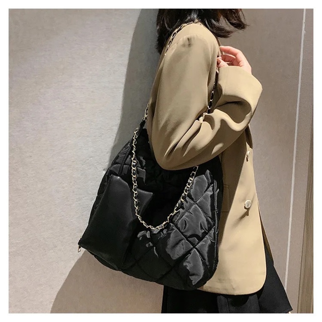 ポーチ付きナイロンキルティングショルダーバッグ ハンドバッグ  