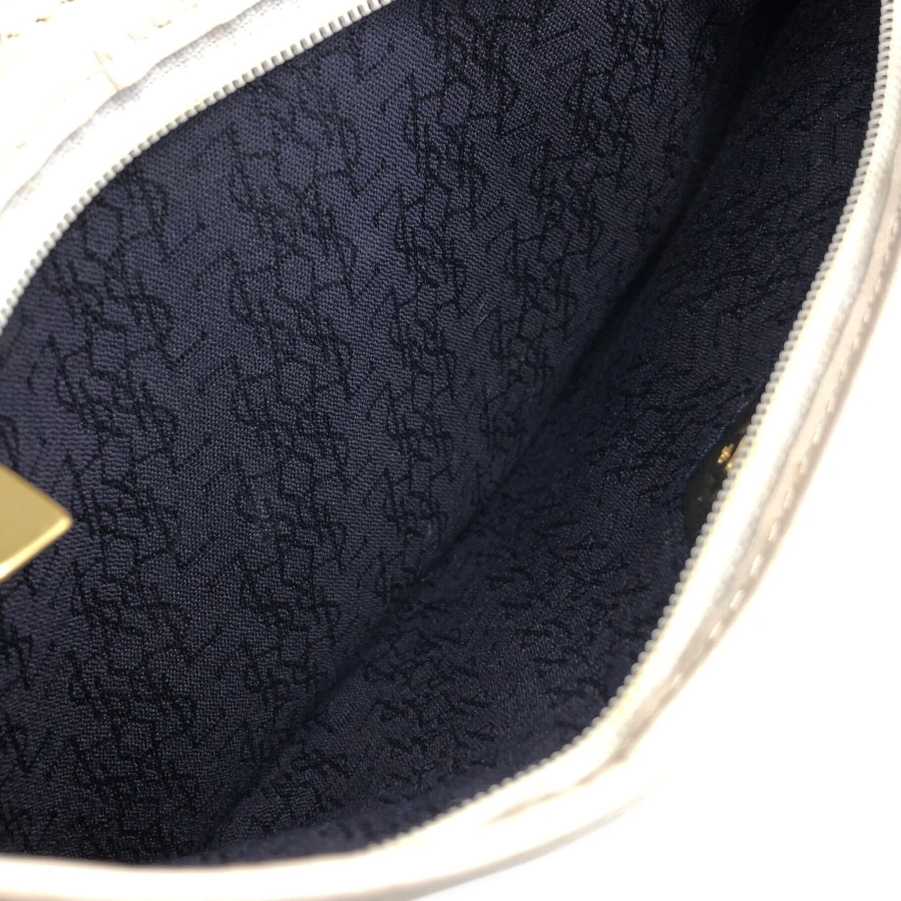 Yves Saint Laurent イヴ・サンローラン ショルダーバッグ ホワイト