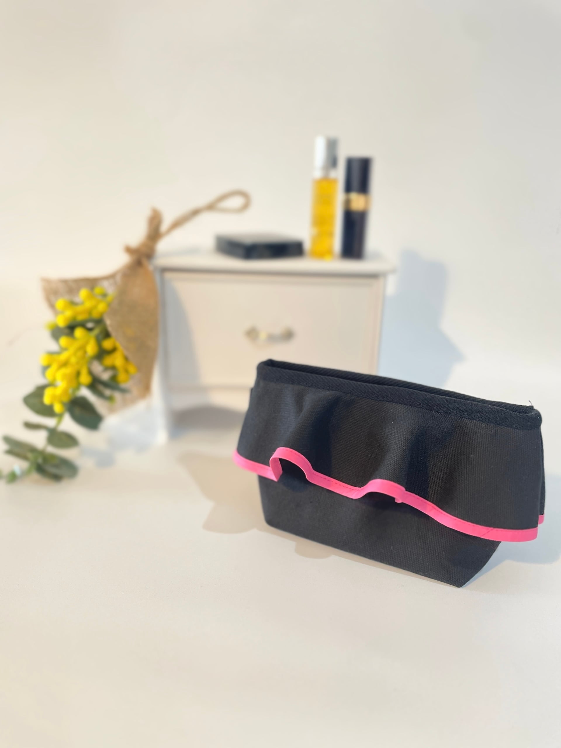 【 frill frill❤︎フリルポーチ ペンケース コスメポーチ 化粧ポーチ】/6P0123