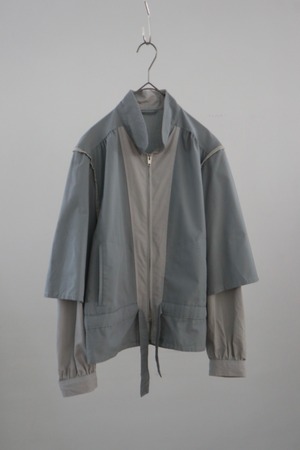 layered zip-up short jacket