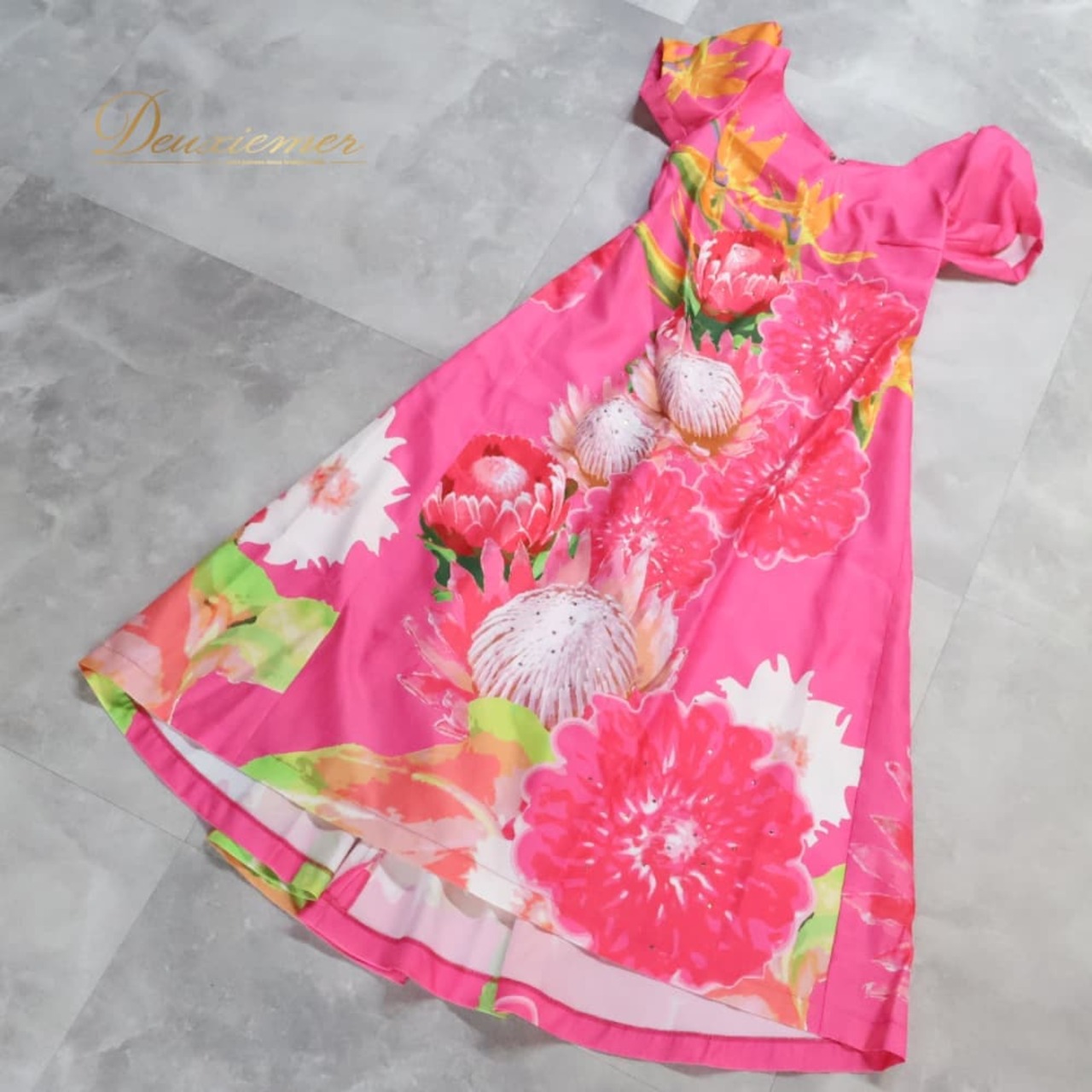 フラダンス 衣装 FANCY DRESS ファンシードレス ワンピース ドレス ピンク系 アシンメトリー ラインストーン カラフル かわいい 華やか 鮮やか 明るい 橙 黄 緑 白 ハワイアン レッスン 練習 オレンジ系 イエロー系 グリーン系 ホワイト系