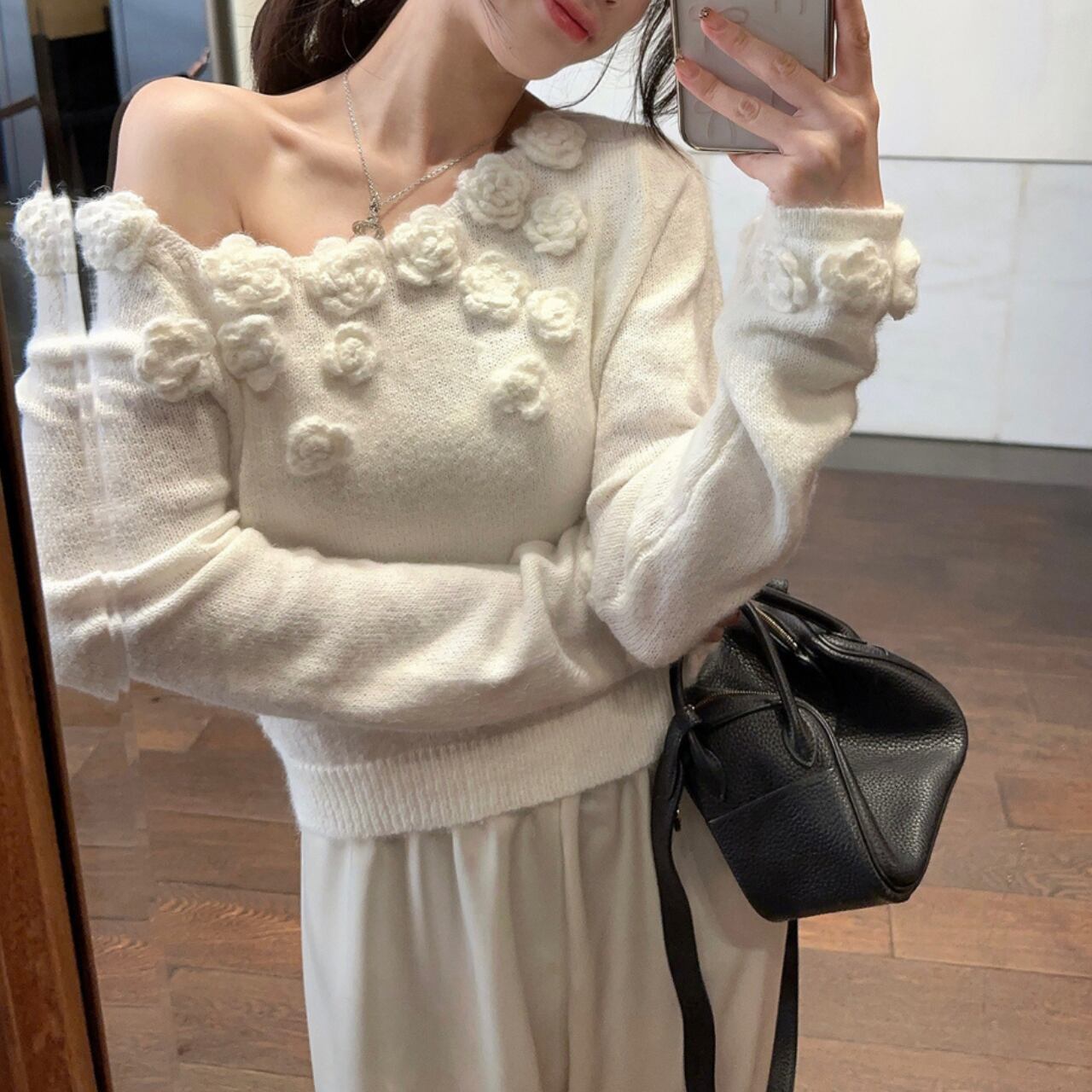 ローズオフショルダーニット A4391