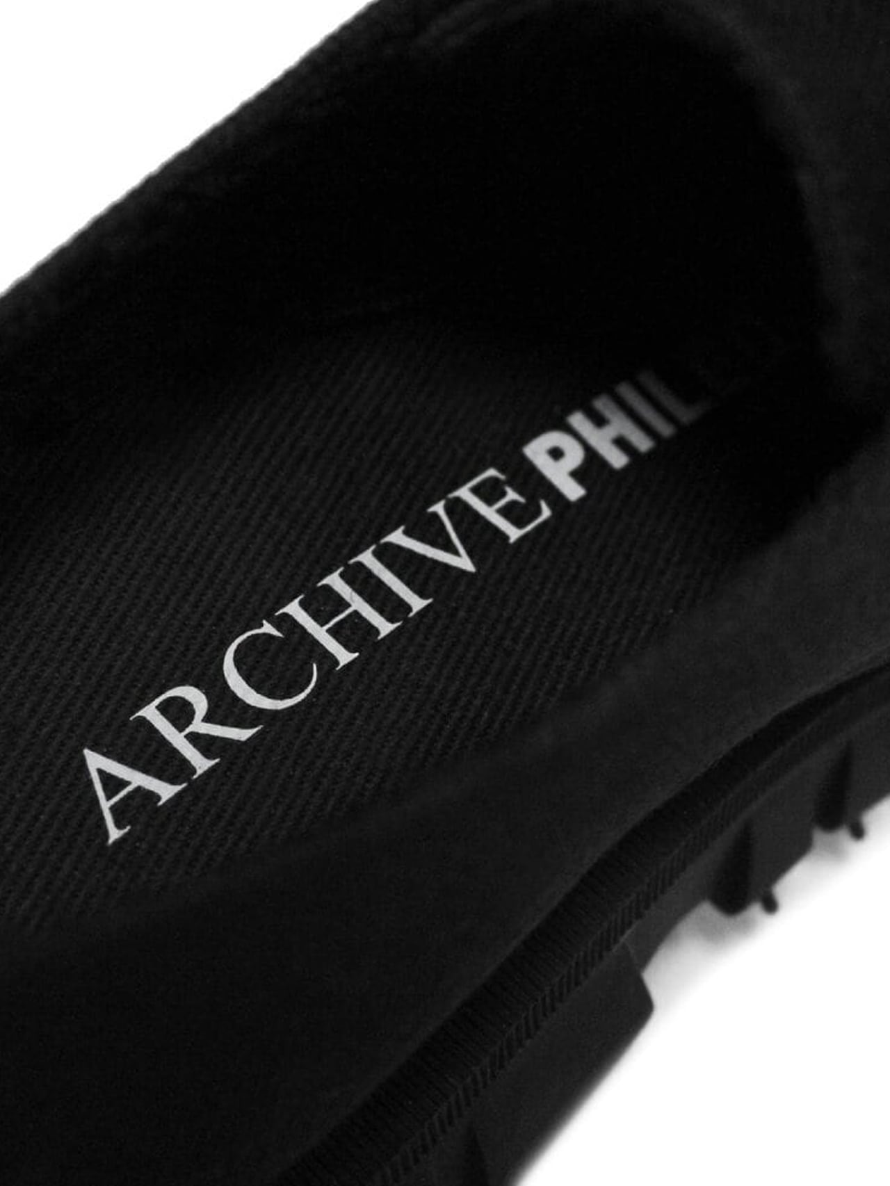 UNEEK BASEMNT - Discover independent style.