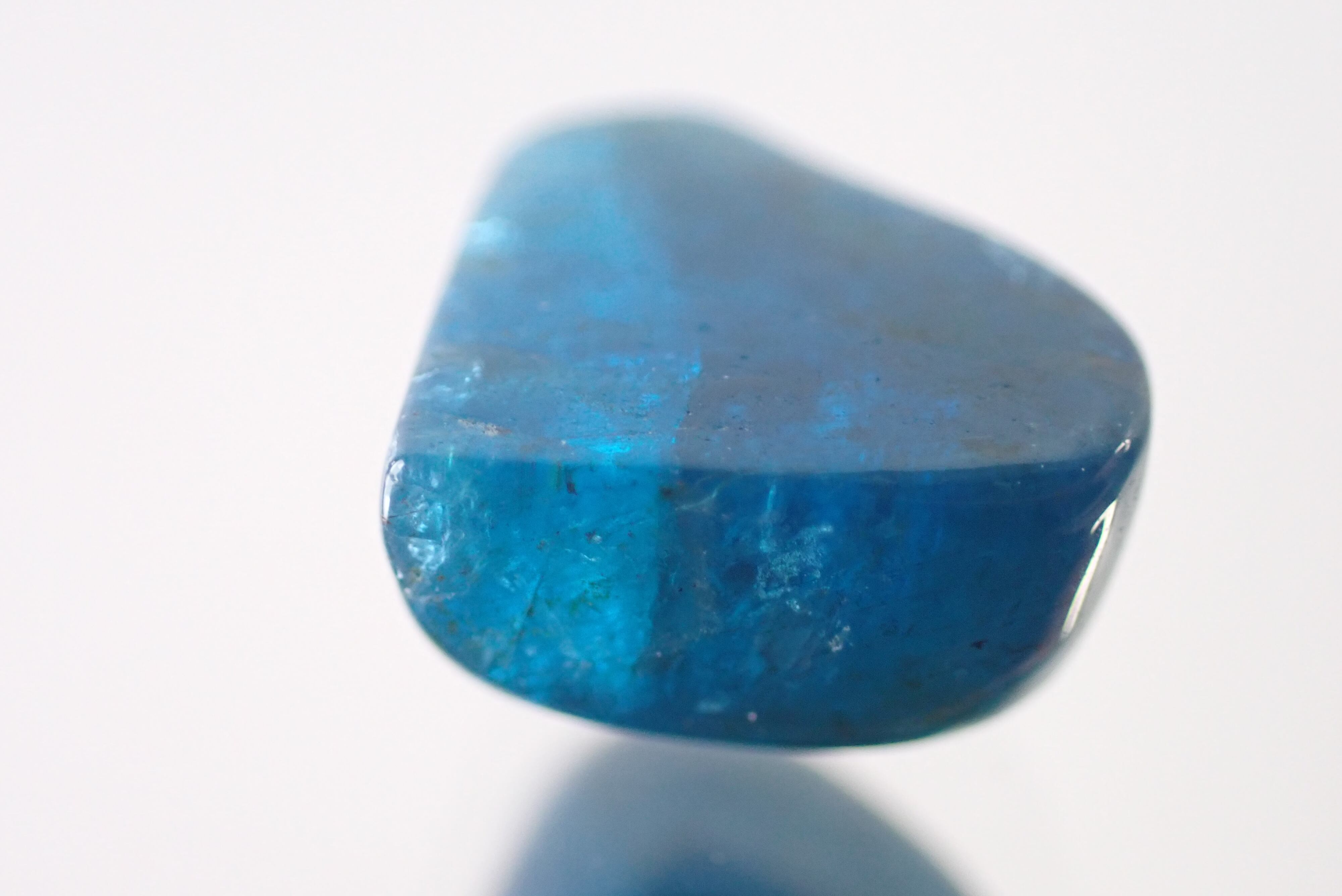 no.0499 ネオンブルーグリーンアパタイト　一点物 ネオンブルーアパタイト 3.34ct [C6‐298] | differencee