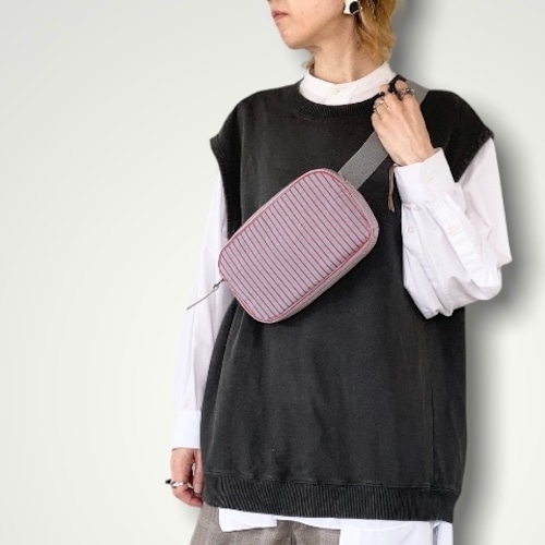 ZOZOTTE stripe waistbag／ストライプウエストバッグ／グレー&レッド