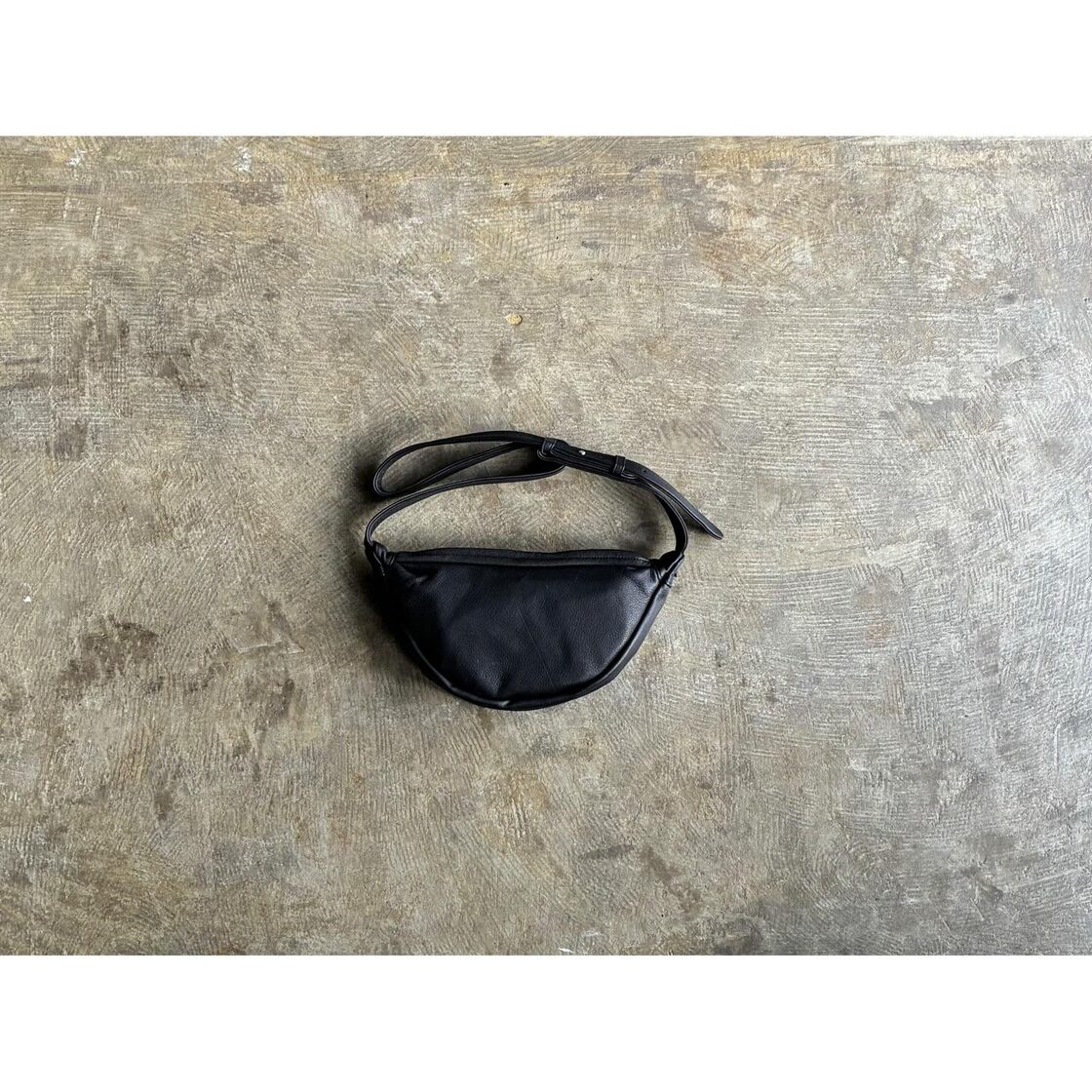 SLOW(スロウ)『DEER』Shoulder Bag S | PAY ID
