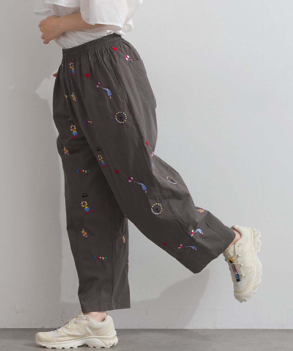 美品　内田ミシン　レディース　ピエロ　サーカスパンツ　イージー　ワイド　総柄 D262091 サーカス総柄刺繍パンツ / All-Over Embroidery Stitch Pants