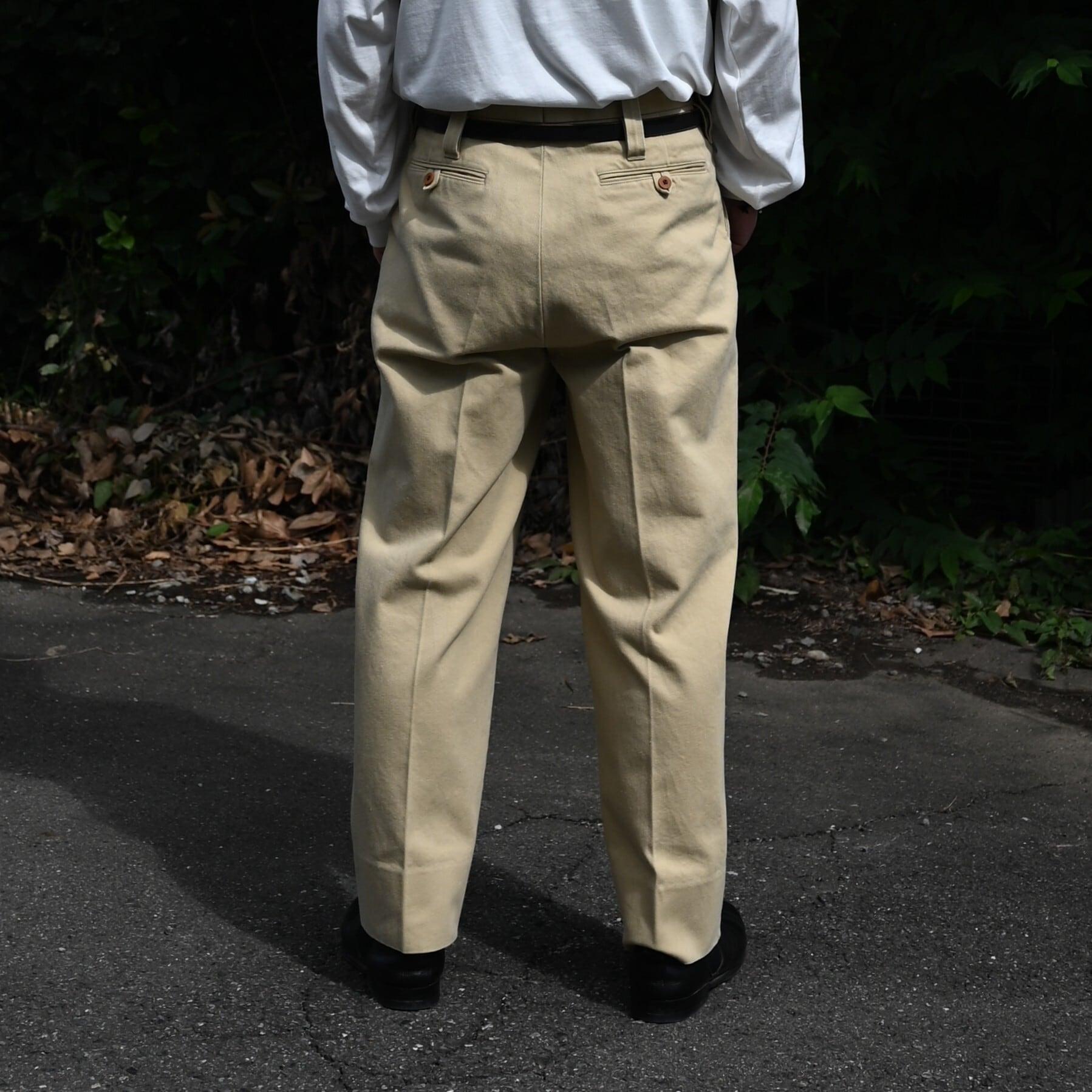INTERIM / HEAVY PIMA TWILL 1-TUCK FRENCH ARMY WIDE TAPERED TROUSER