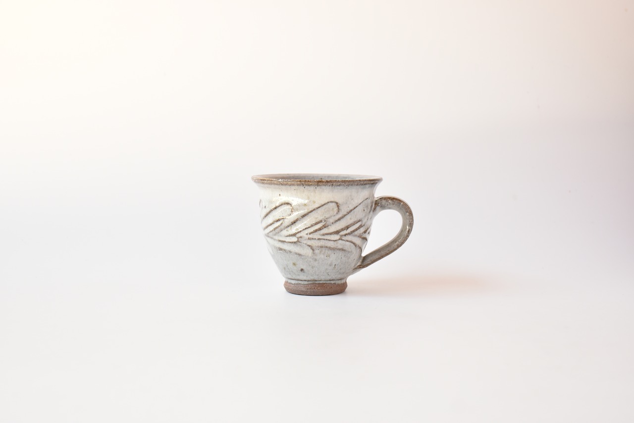 小代瑞穂窯 / 福田るい : しのぎマグカップ 白 草紋しのぎ