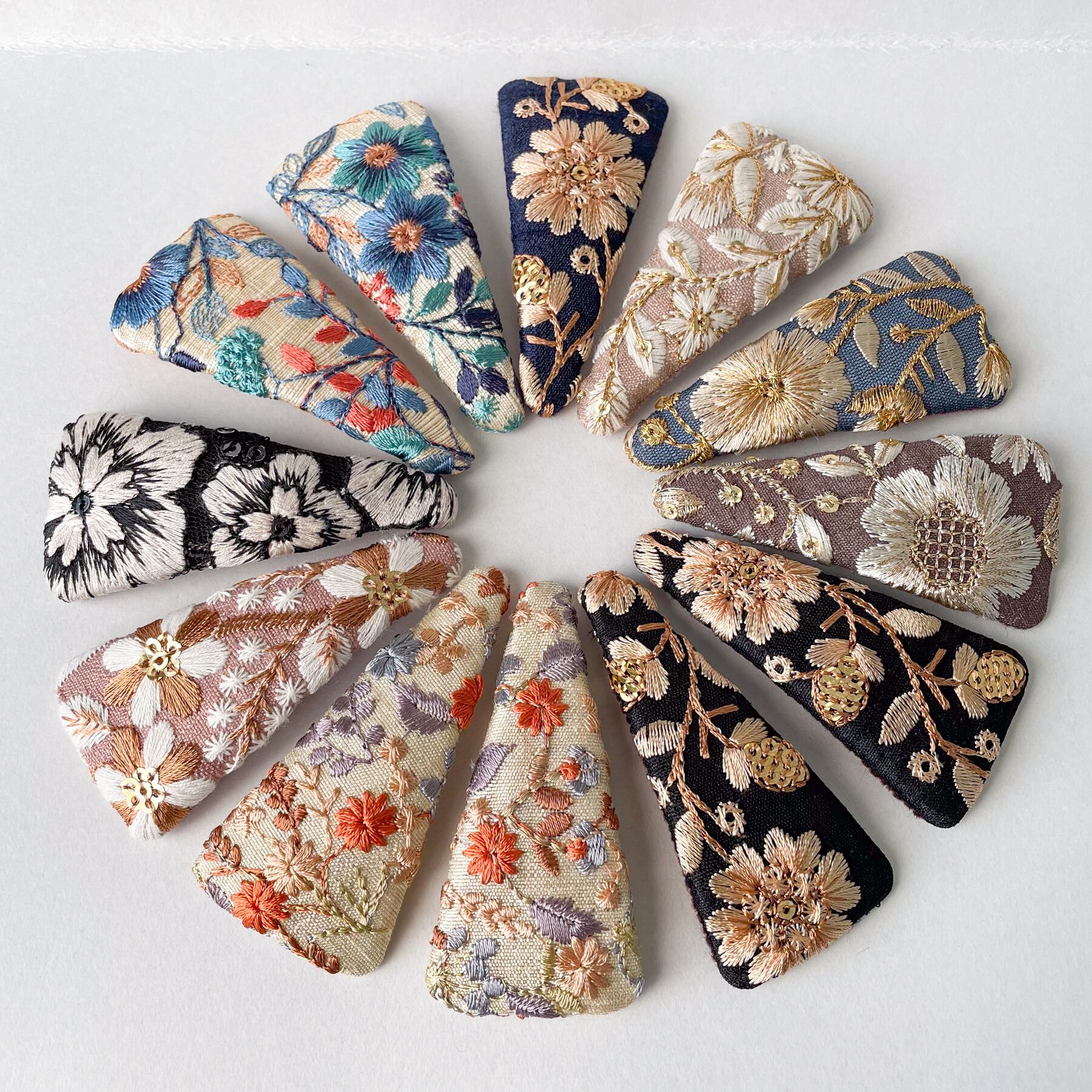 残り1点-【新登場】インド刺繍リボンパッチンピン | Kulasukha(クラスカ)