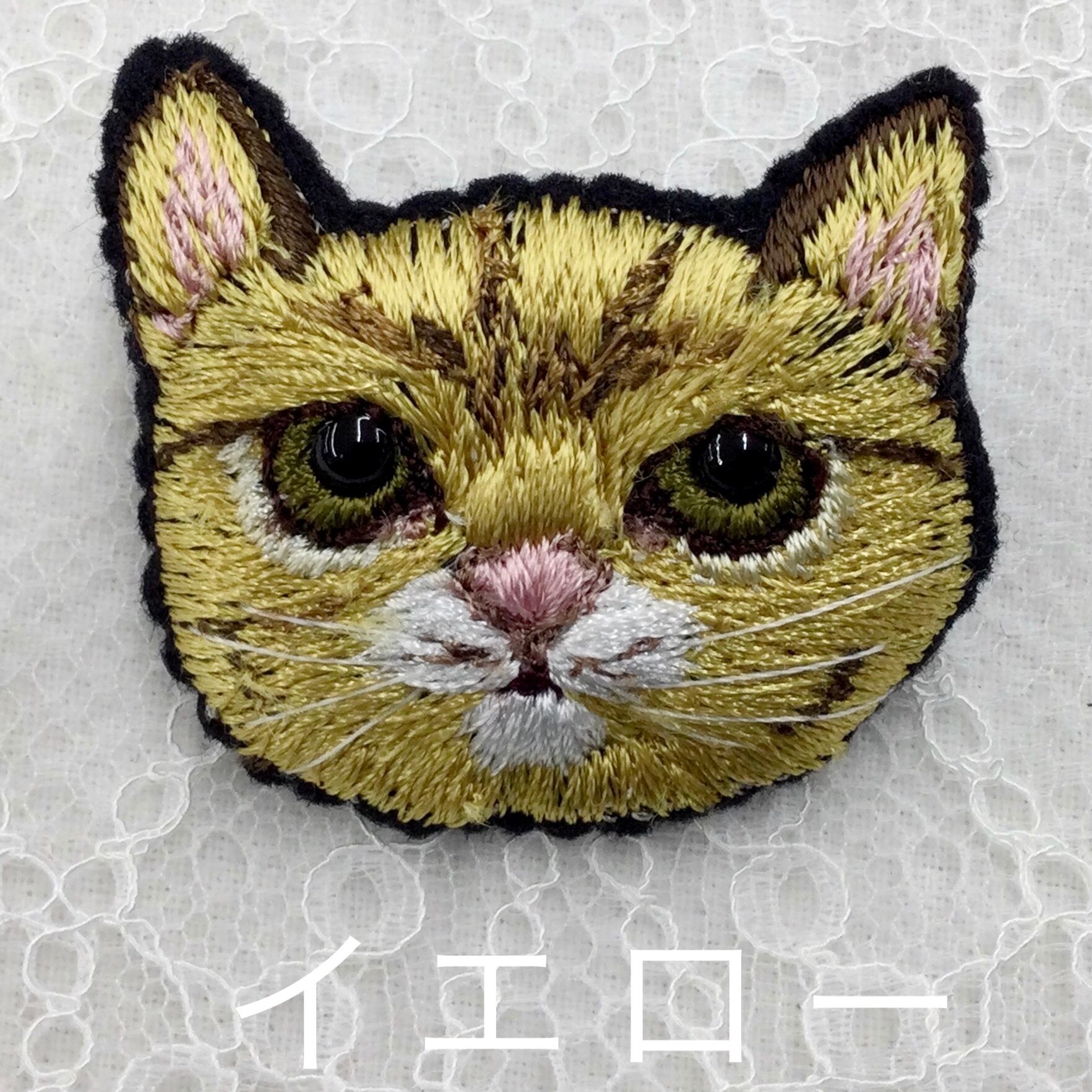 刺繍ブローチ カラフルにゃんこ | パリス刺繍