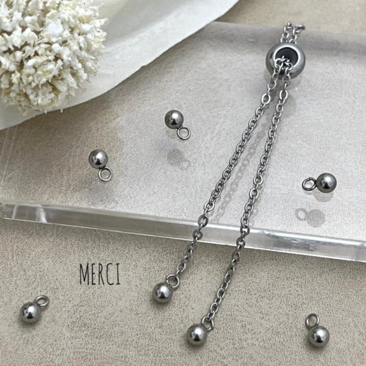 【4pcs】4mmステンレス製ボールチャームコネクター /ラウンド