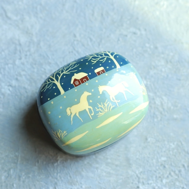 ペーパーマッシュ 小物入れ ヴィンテージ ボックス｜雪景色と白馬が描かれた幻想的なハンドペイントの小箱