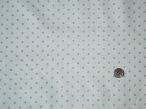 Moda Favorites Vintage Linens（フェイバリット・ヴィンテージ・リネンズ）オフホワイトにベージュ水玉