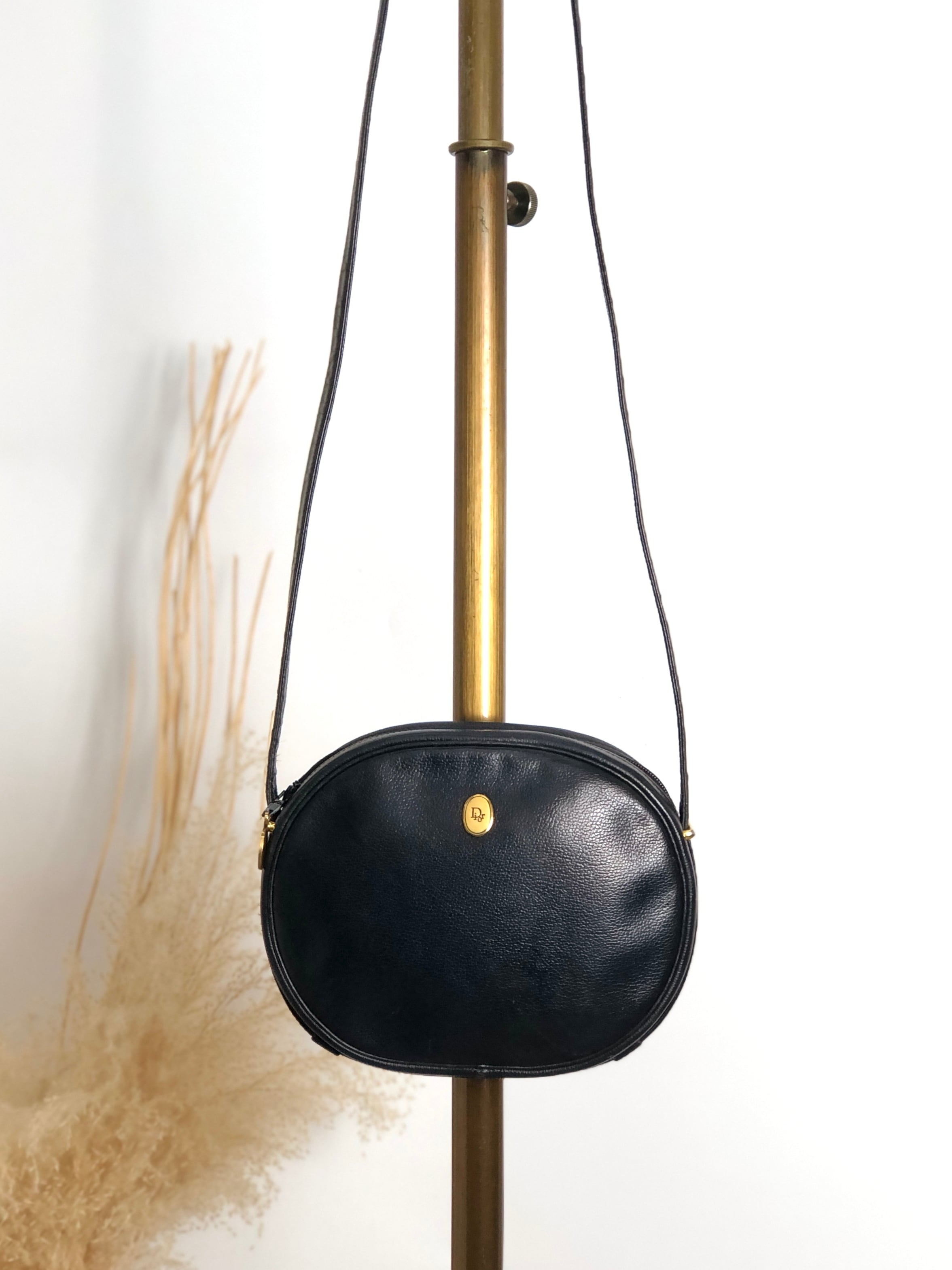 Christian Dior クリスチャン ディオール ショルダーバッグ ブラック DIOR レザー オーバル vintage ヴィンテージ オールド txbb5d