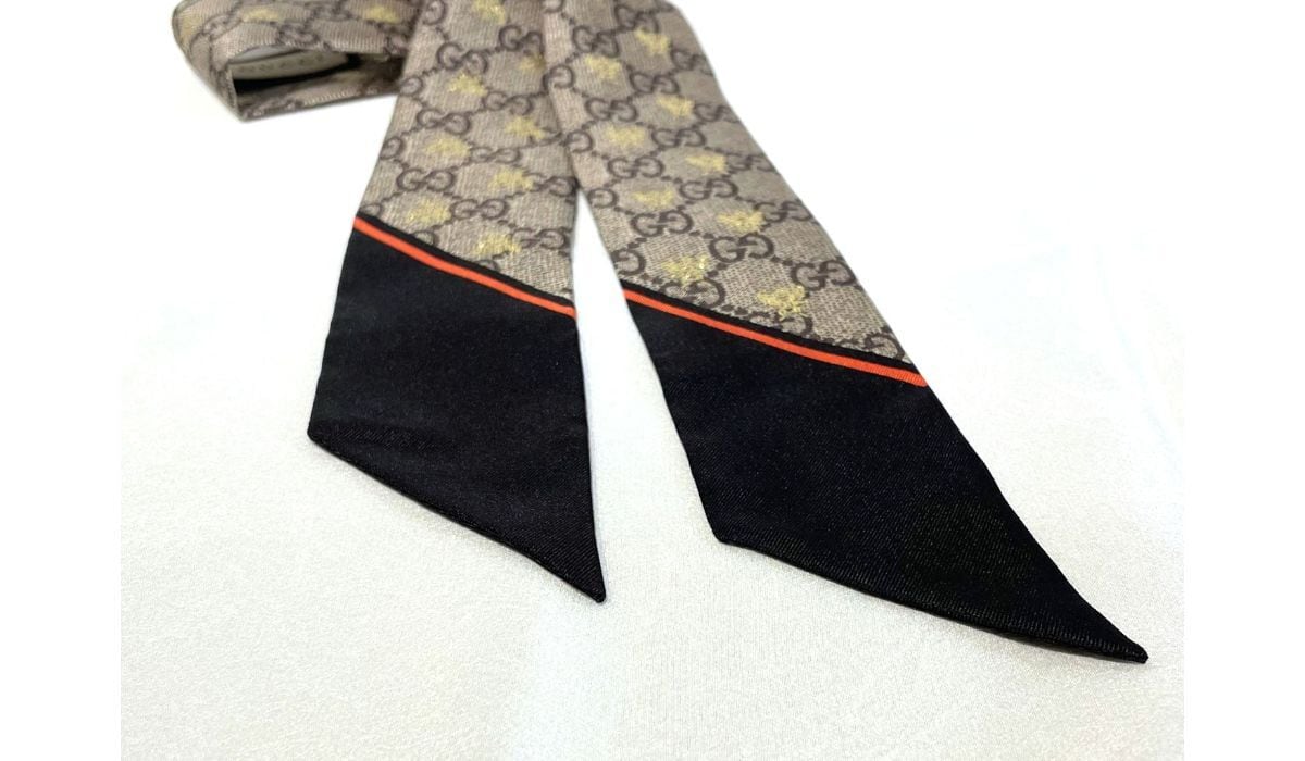 GUCCI グッチ ビー ハチ スカーフ ネックボウ GG柄 ベージュ ブラック