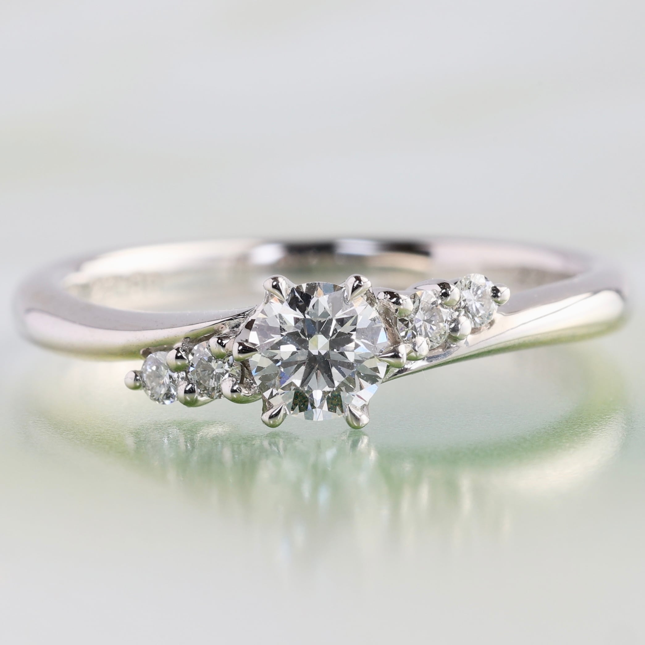 Pt950 ラザールダイヤモンド 0.23ct 0.06ct リング プラチナ ラザール Pt950 ラザールダイヤモンド 0.23ct 0.06ct リング プラチナ ラザール