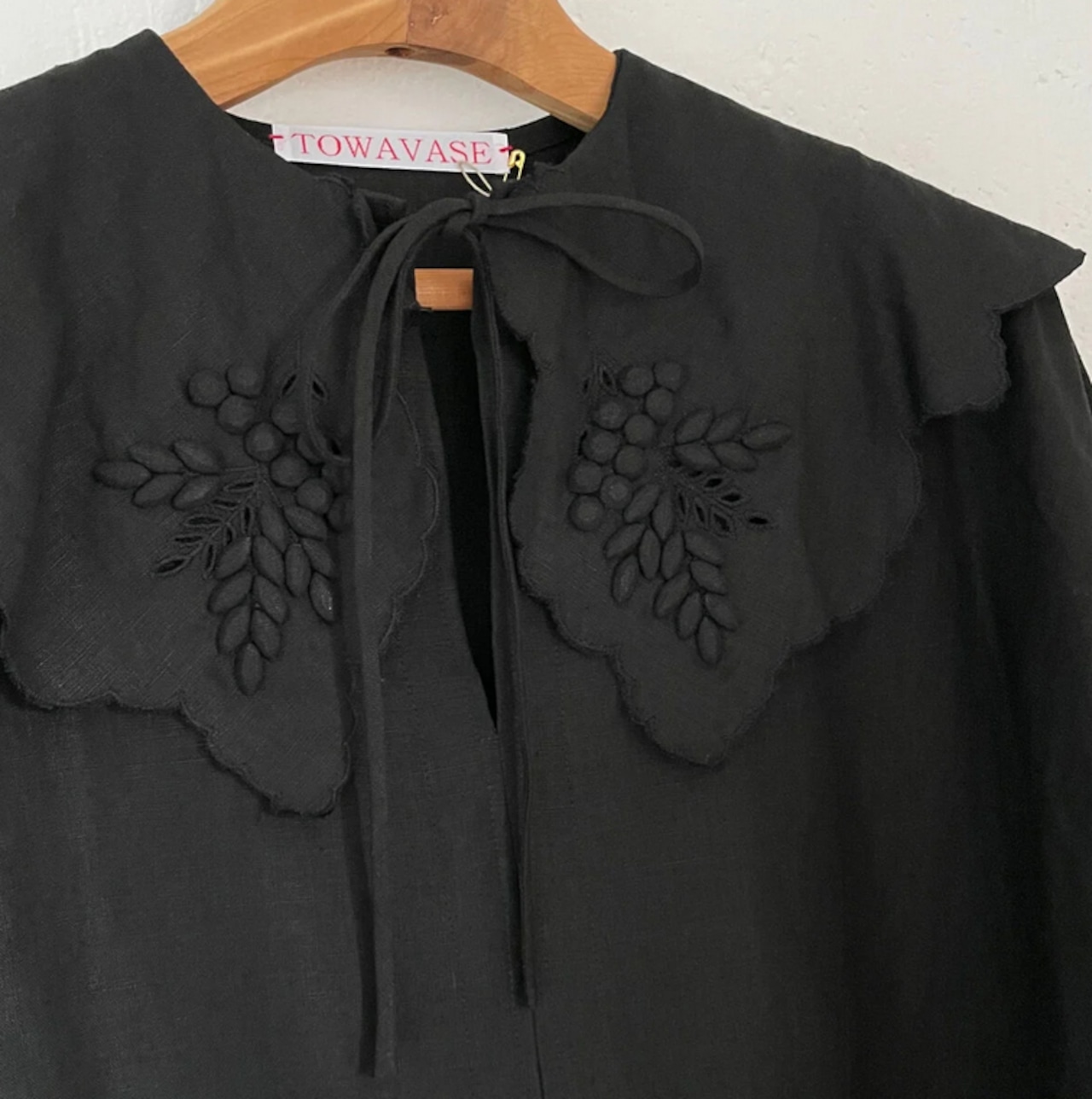 [TOWAVASE(トワヴァーズ)Bon Voyage blouse ボンヴォヤージュ プルオーバーブラウス /black