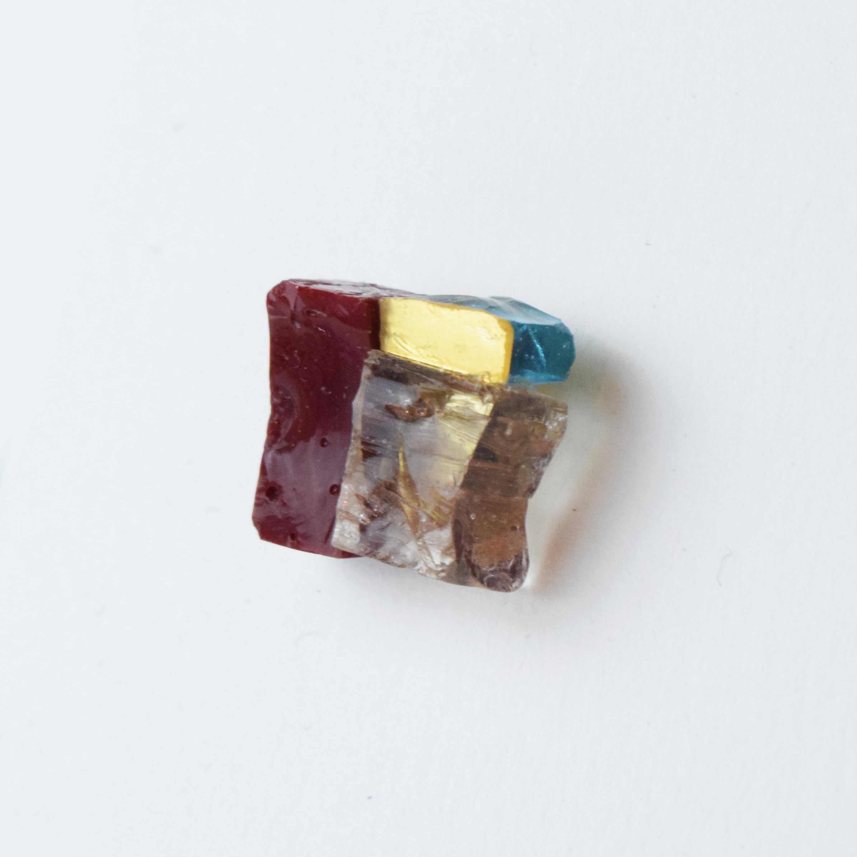 【ベーシック】ブローチM　えんじ×金×ラメクリア