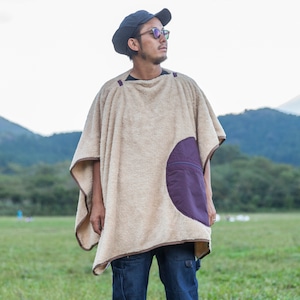 grn outdoor 60/40 CUSHION BLANKET GO9430F ブランケット クッション 毛布 キャンプ 用品 アウトドア ブランド 登山 テント かわいい おしゃれ 防寒 冬 秋 ひざ掛け 素材 プレゼント 通販