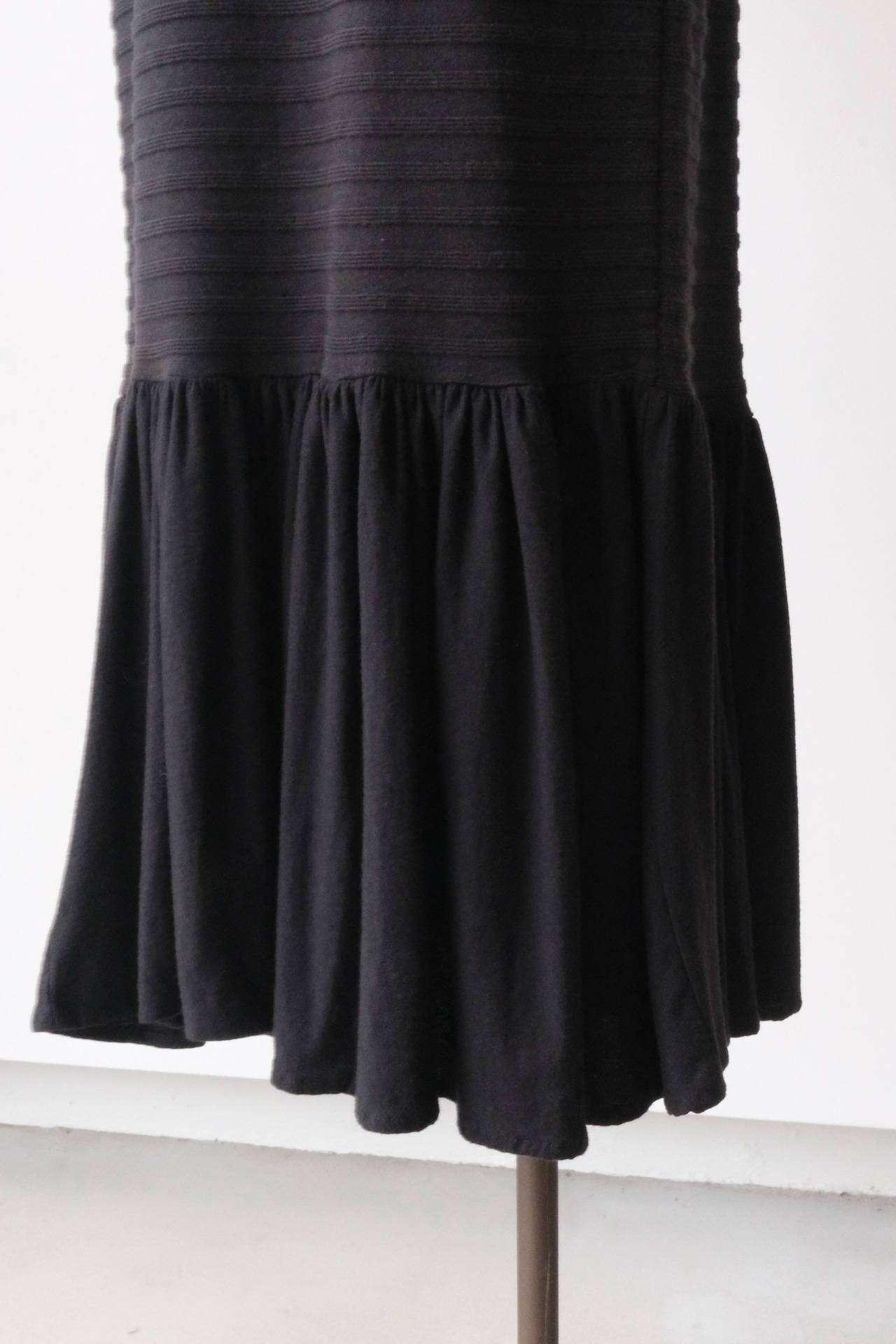 Vuokko ribbed jersey frilled hem dress